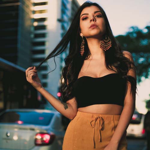 Best WhatsApp DP For Girls