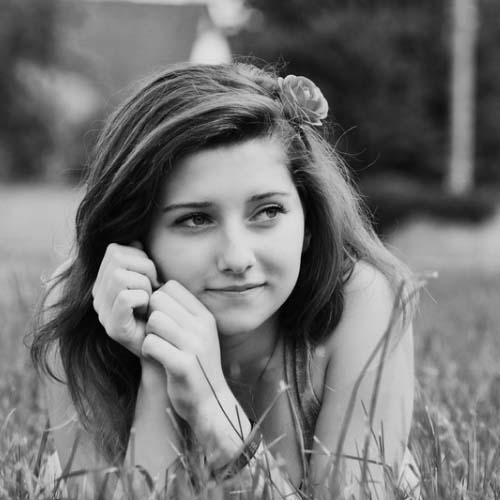 Black and White WhatsApp DP For Girls