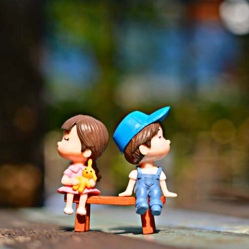 Sad Couple Girl Whatsapp Dp 