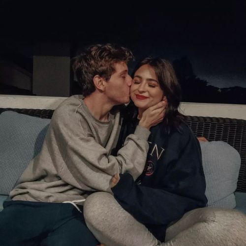 best romantic DP for WhatsApp